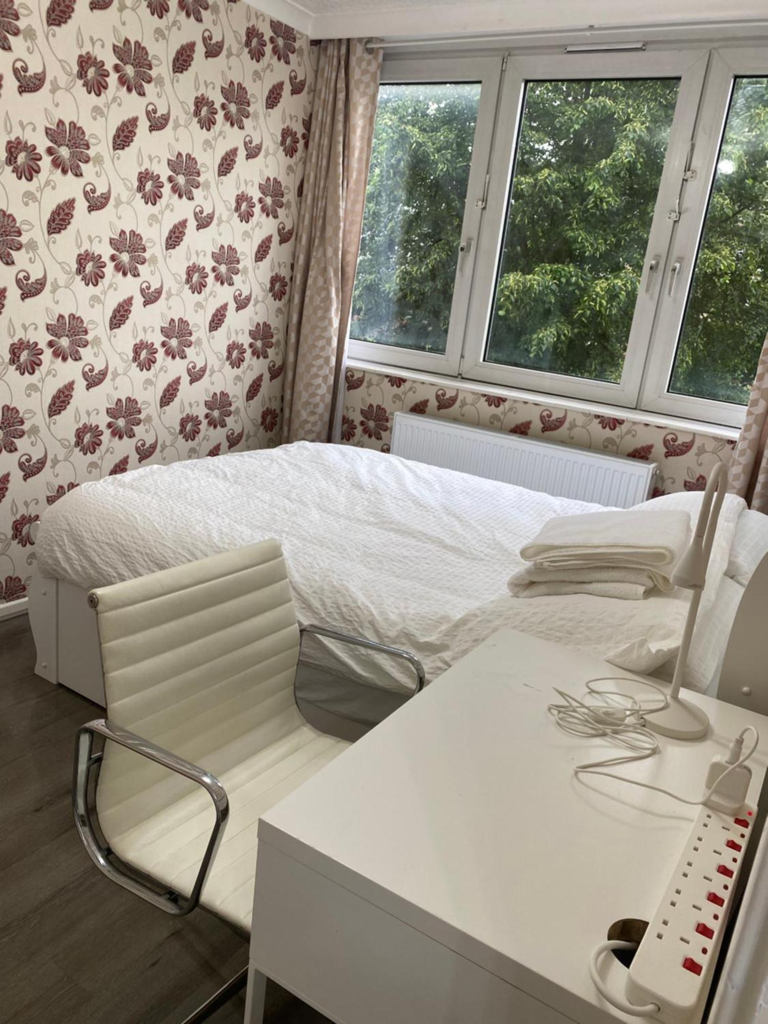 Luxury 3 Bedroom Flat With Garden Лондон Екстериор снимка